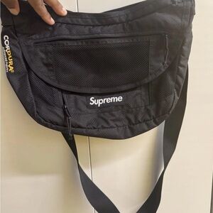 Supreme Small Messenger Bag- SS22